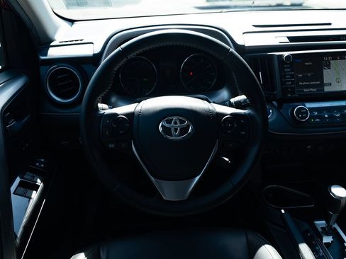 Used 2018 Toyota RAV4 Limited w/ Advanced Technology Package AWD/4WD image 11