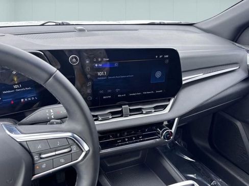 Used 2025 Chevrolet Equinox LT image 27