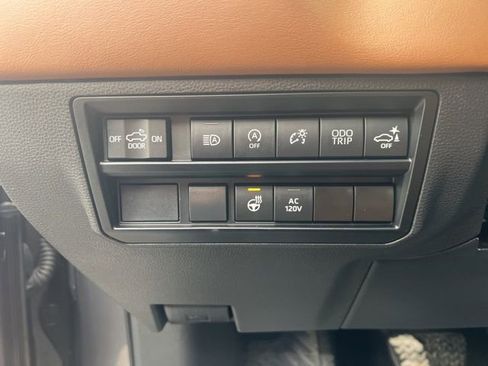 Used 2023 Toyota Tundra 1794 Edition image 9