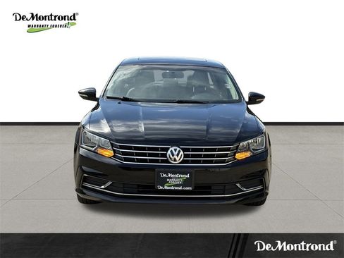 Used 2016 Volkswagen Passat 1.8T SE image 2