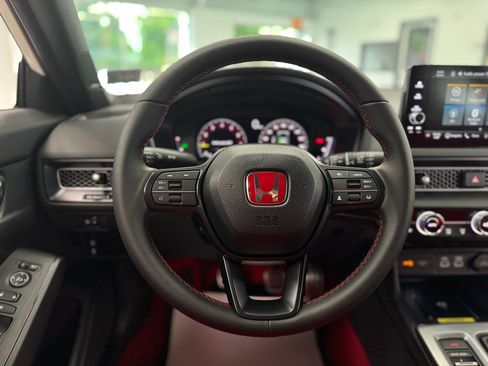 Used 2025 Honda Civic Type R image 16