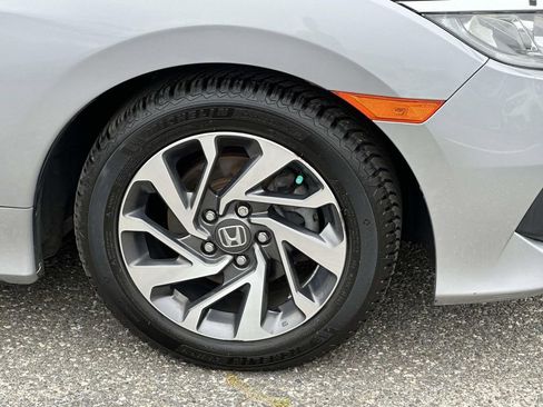 Certified 2018 Honda Civic EX image 6