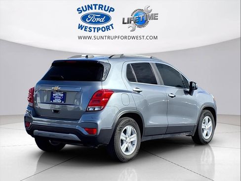 Used 2019 Chevrolet Trax LT w/ LT Convenience Package image 4