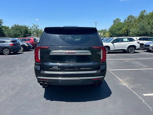 Used 2022 GMC Yukon Denali AWD/4WD image 4