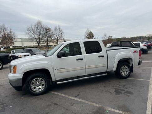 Used 2009 GMC Sierra 1500 SLE w/ Power Pack Plus image 29