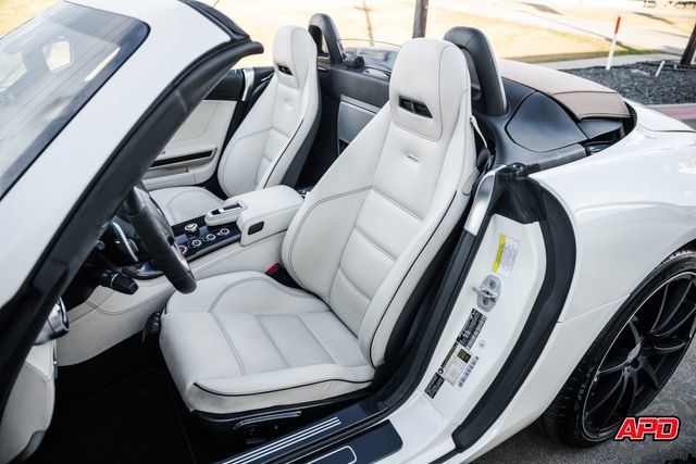 Used 2012 Mercedes-Benz SLS AMG Roadster image 4