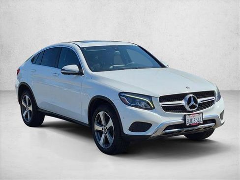 Used 2019 Mercedes-Benz GLC 300 4MATIC Coupe image 3