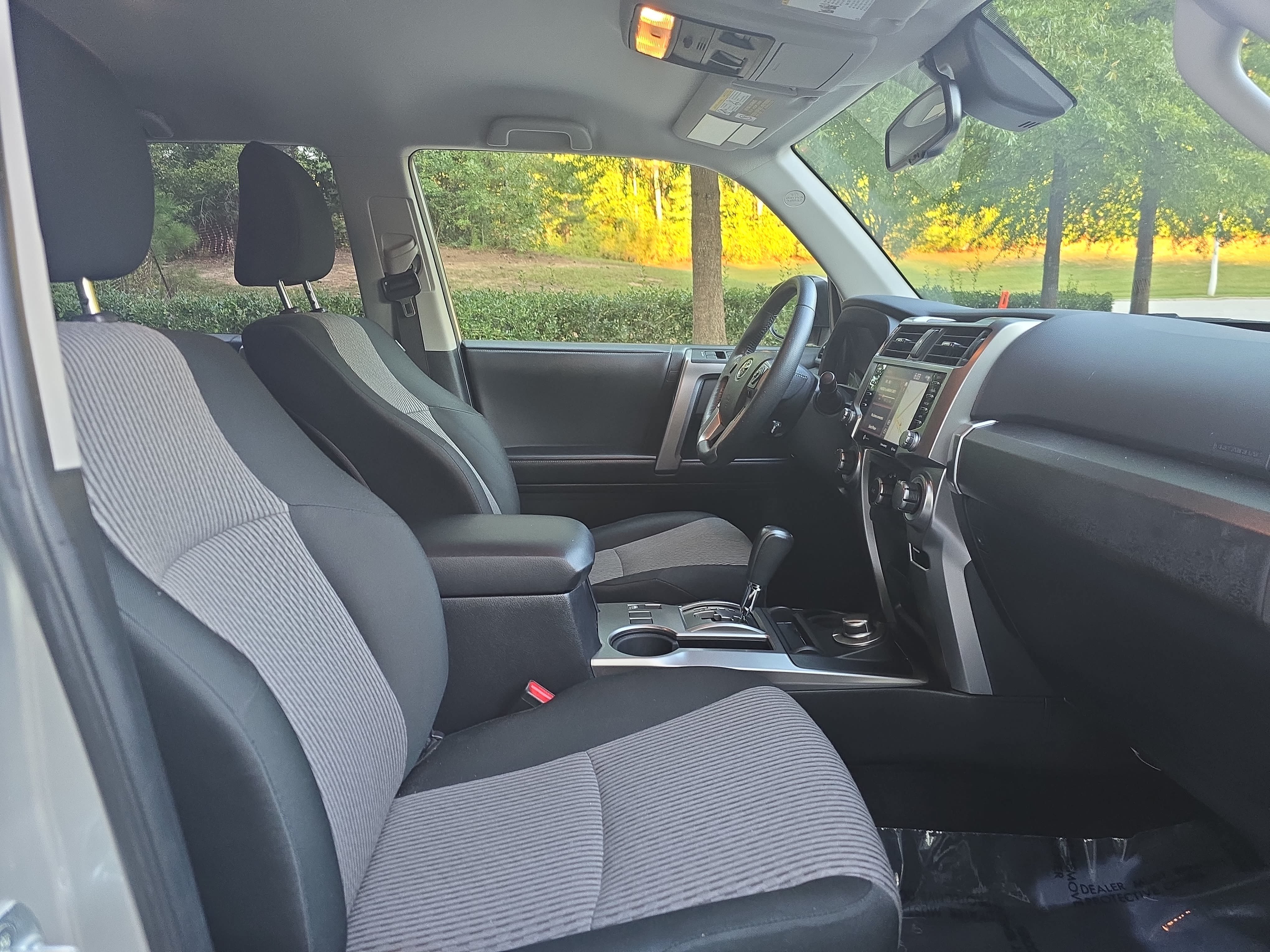 Used 2021 Toyota 4Runner SR5 AWD/4WD image 10