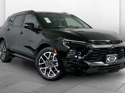 Used 2025 Chevrolet Blazer RS w/ Driver Confidence II Package AWD/4WD image 1