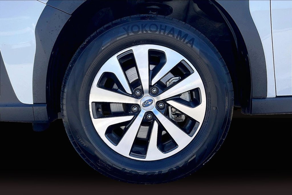 Used 2025 Subaru Outback Premium AWD/4WD image 38