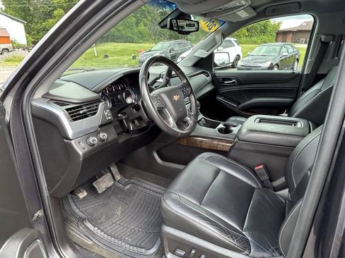 Used 2018 Chevrolet Suburban LT AWD/4WD image 12