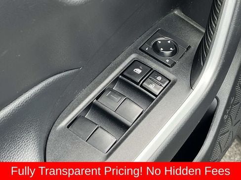 Used 2021 Toyota RAV4 XLE AWD/4WD image 26
