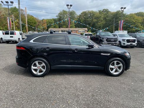 Used 2020 Jaguar F-PACE Premium image 4