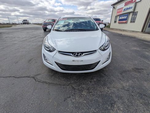 Used 2016 Hyundai Elantra SE w/ Option Group 02 image 3