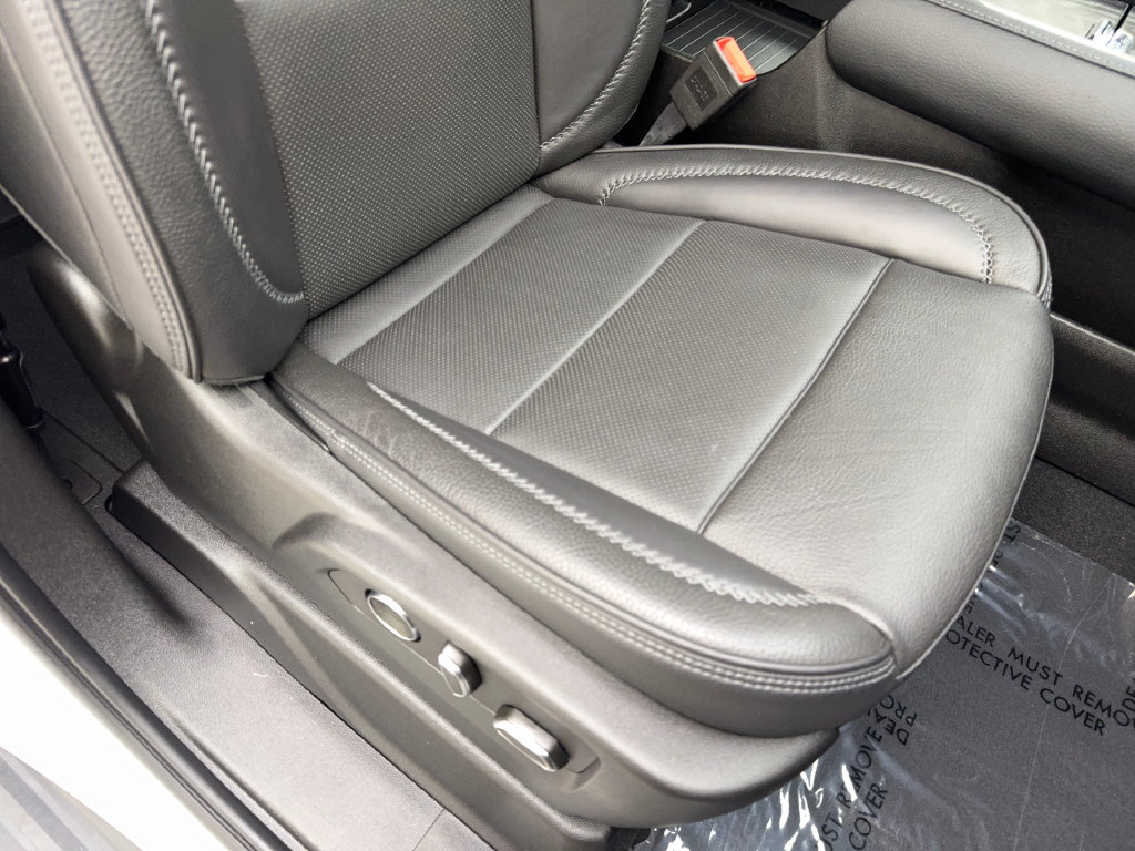 Used 2024 GMC Yukon Denali RWD image 55