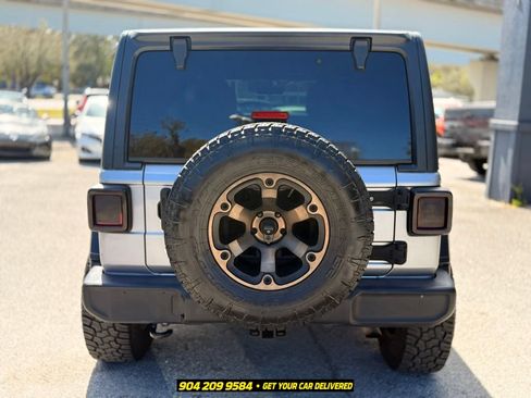 Used 2018 Jeep Wrangler Unlimited Sport S AWD/4WD image 6
