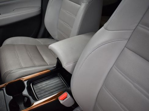 Used 2022 Honda CR-V Touring image 13