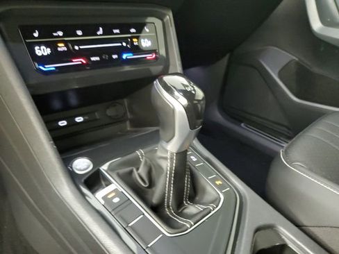 Used 2022 Volkswagen Tiguan SE R-Line FWD image 29