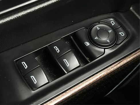 Used 2021 Chevrolet Silverado 1500 RST AWD/4WD image 43