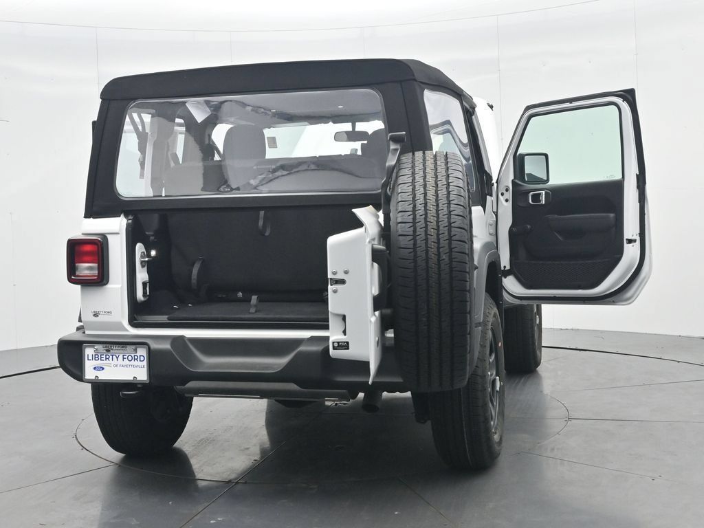 Used 2024 Jeep Wrangler Sport AWD/4WD image 46