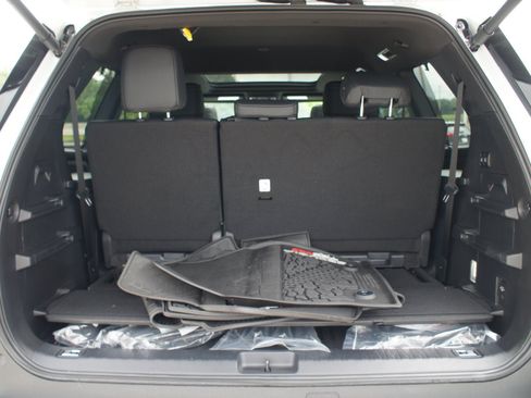 Used 2025 Toyota Sequoia TRD Pro AWD/4WD image 19