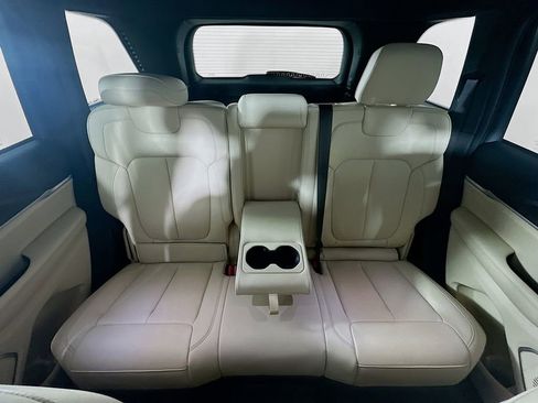 New 2026 Jeep Grand Cherokee Limited image 10