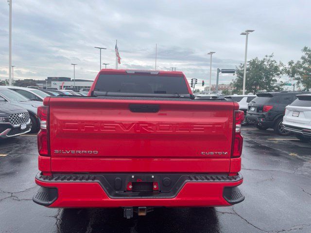 Used 2019 Chevrolet Silverado 1500 Custom w/ Custom Convenience Package AWD/4WD image 3