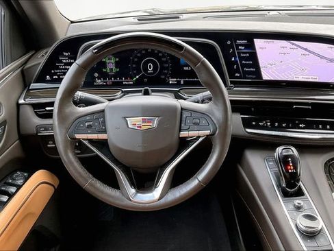 Used 2023 Cadillac Escalade Premium Luxury w/ Performance Package image 8