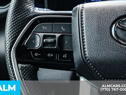 Used 2024 Toyota Sequoia Platinum AWD/4WD image 37