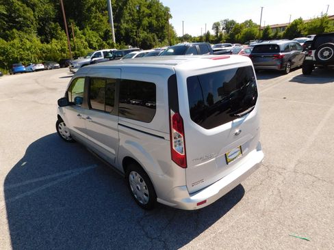 Used 2021 Ford Transit Connect XLT FWD image 8