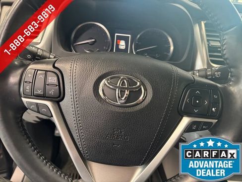 Used 2019 Toyota Highlander XLE AWD/4WD image 20