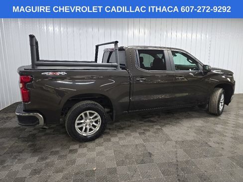 Used 2021 Chevrolet Silverado 1500 LT AWD/4WD image 3
