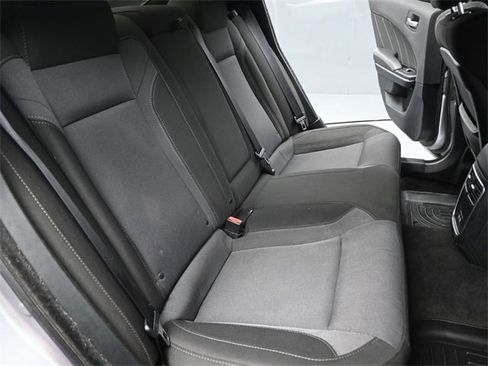 Used 2018 Dodge Charger R/T image 27