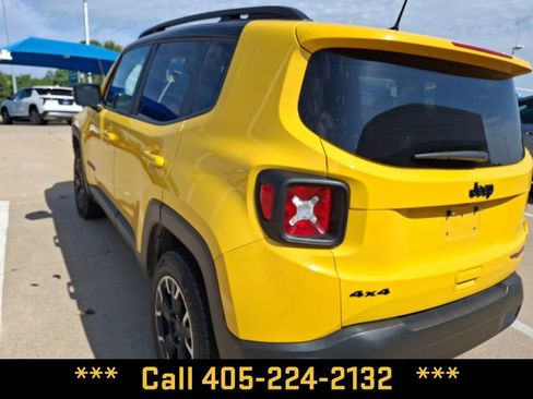 Used 2023 Jeep Renegade Trailhawk AWD/4WD image 10