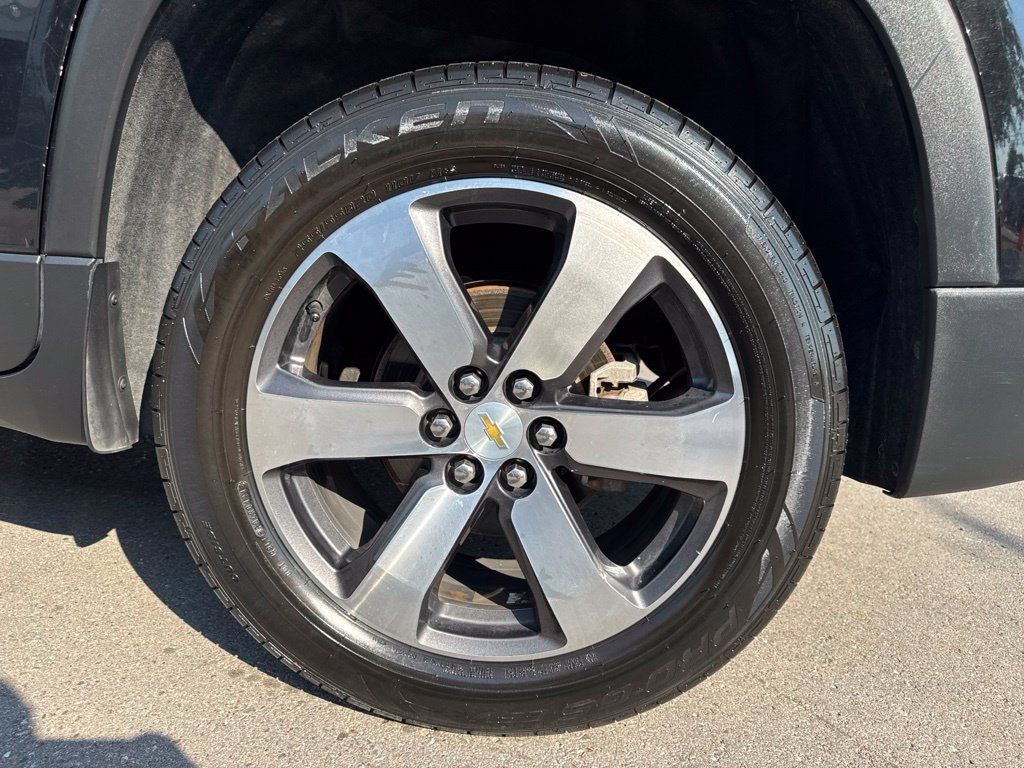 Used 2019 Chevrolet Traverse LT w/ LT Premium Package AWD/4WD image 30