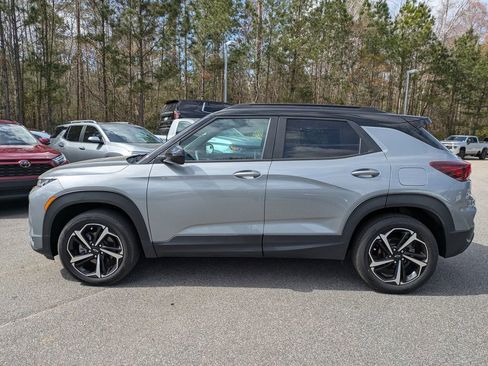 Used 2023 Chevrolet TrailBlazer RS w/ Sun and Liftgate Package image 7