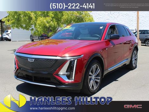 Used 2024 Cadillac Lyriq Luxury AWD/4WD image 3