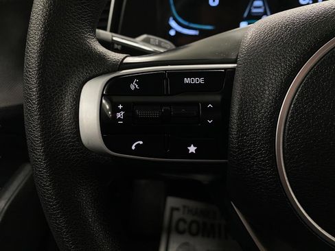 Certified 2025 Kia Sportage LX AWD/4WD image 15