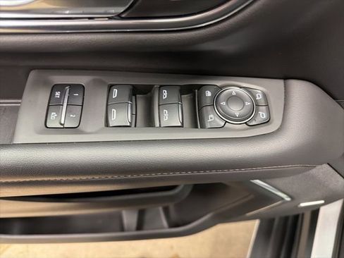 Used 2022 Chevrolet Tahoe High Country image 14