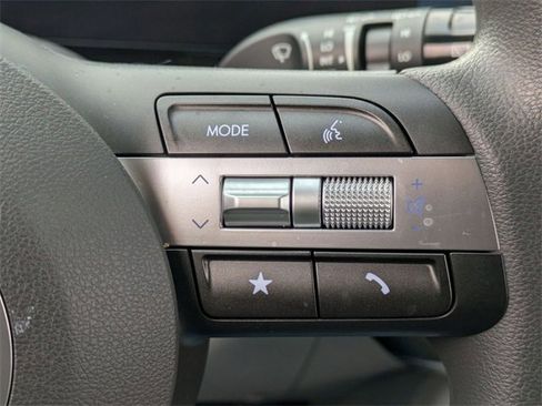Certified 2024 Hyundai Kona SE image 19