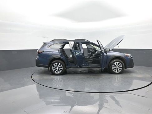 Used 2025 Subaru Outback w/ Popular Package #1A image 41