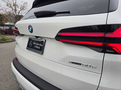 Used 2024 BMW X5 xDrive50e image 15