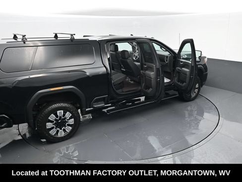 Used 2023 GMC Sierra 3500 Denali w/ Denali Ultimate Package AWD/4WD image 29