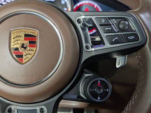 Used 2020 Porsche Cayenne Turbo AWD/4WD image 38