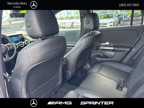 Used 2021 Mercedes-Benz GLA 250 4MATIC image 21