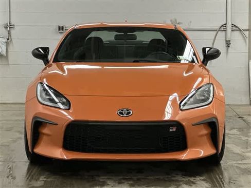 Used 2023 Toyota GR86 10th Anniversary SE image 29