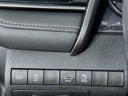Used 2021 Toyota Camry SE FWD image 15