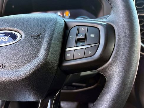 Used 2025 Ford Ranger Lariat w/ FX4 Off-Road Package image 18