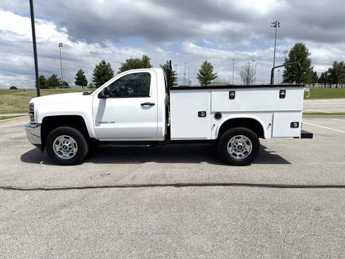 Used 2016 Chevrolet Silverado 2500 W/T AWD/4WD image 5
