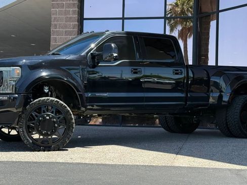 Used 2022 Ford F450 Platinum w/ FX4 Off-Road Package AWD/4WD image 3